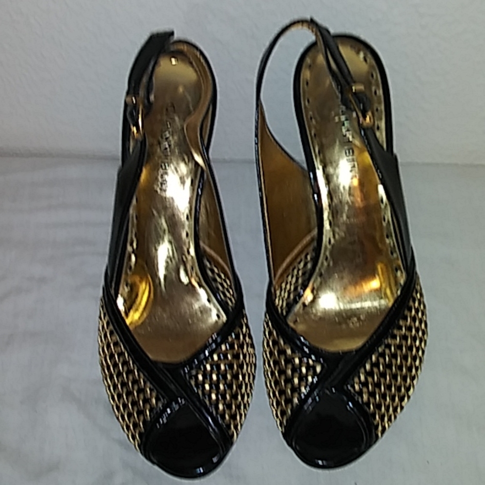 Gianni Bini patent leather size 8M high heels